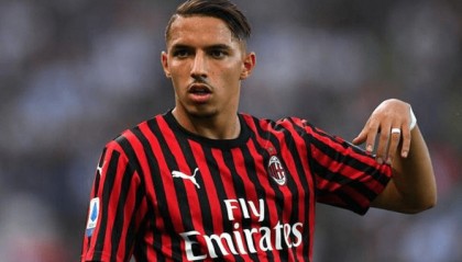  AC米兰门将多次神扑保住胜局  