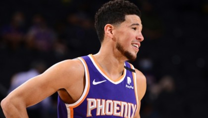  布克单节21分引爆进攻潮，太阳击溃湖人收获关键胜利